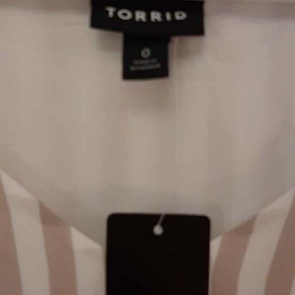 Torrid Chiffon Double Layer Tank - Picture 6 of 8